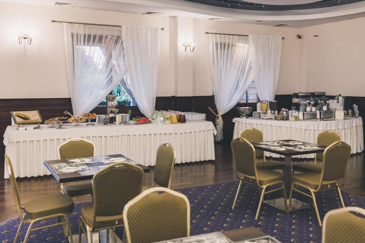 Hotel Czardasz Spa & Wellness Plock Ngoại thất bức ảnh