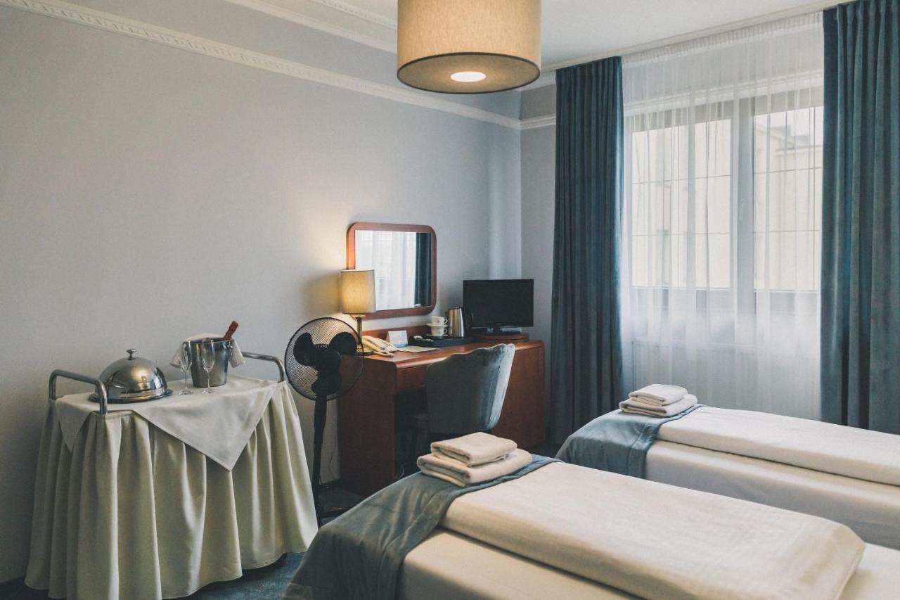 Hotel Czardasz Spa & Wellness Plock Ngoại thất bức ảnh