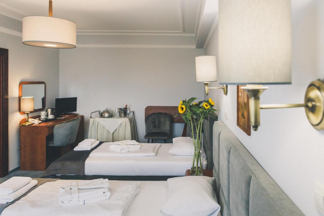 Hotel Czardasz Spa & Wellness Plock Ngoại thất bức ảnh